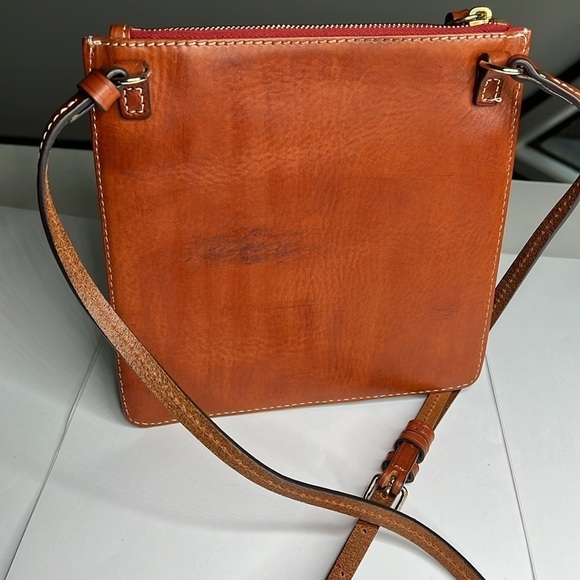 Dooney and Bourke Florentine Brown Leather Flat Zip Top Crossbody Bag - Picture 4 of 11